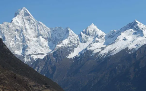 四姑娘山为什么要叫四姑娘山(四姑娘山今天为什么不让进)