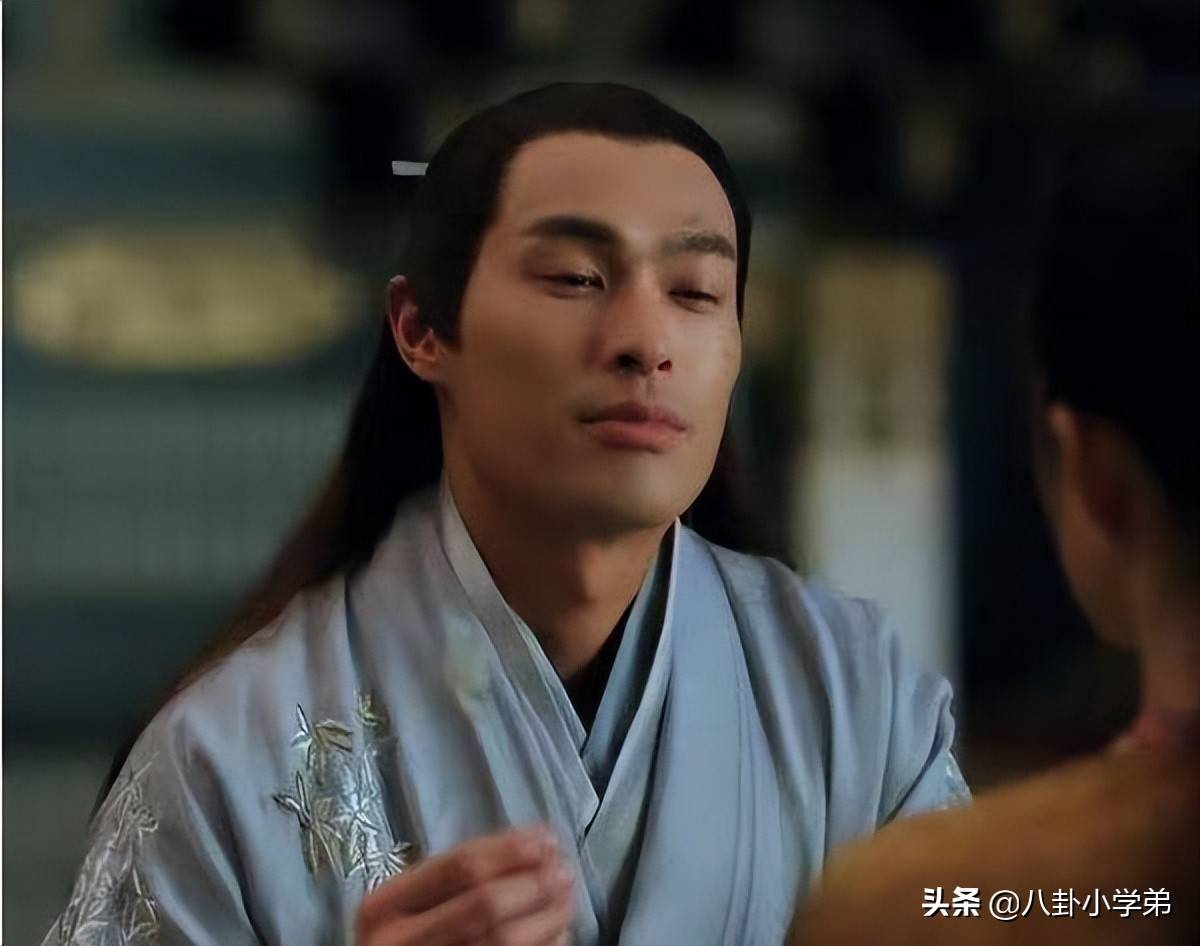 古装圆脸女星(大马脸男演员)