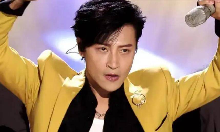 陈志朋晒蛋糕庆生(陈志朋出席网红生日宴，负责推蛋糕被群嘲，一次30万你推不推？)