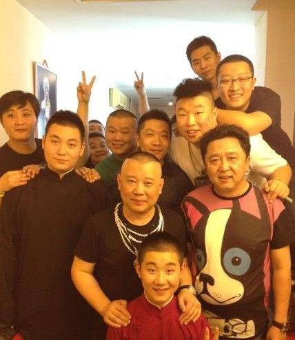 想当“狗”却被逼成“龙”！郭德纲：我在德云社兼职。