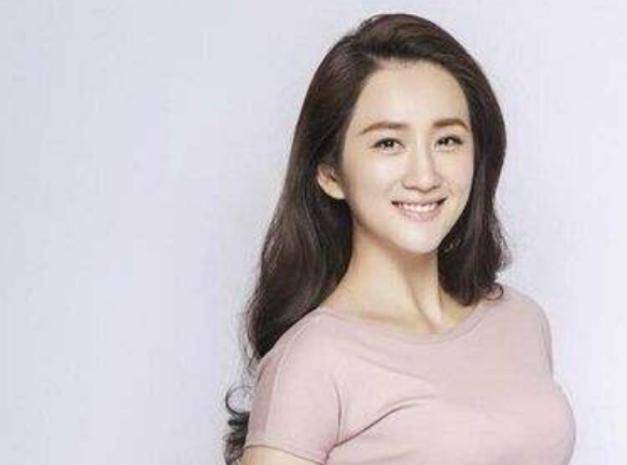 她意外把妹妹带进演艺圈(意外将妹妹带入娱乐圈)