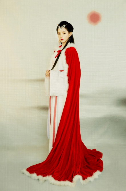 张予曦大方晒素颜照作出回应(张予曦是怎么变成精致大美人的)