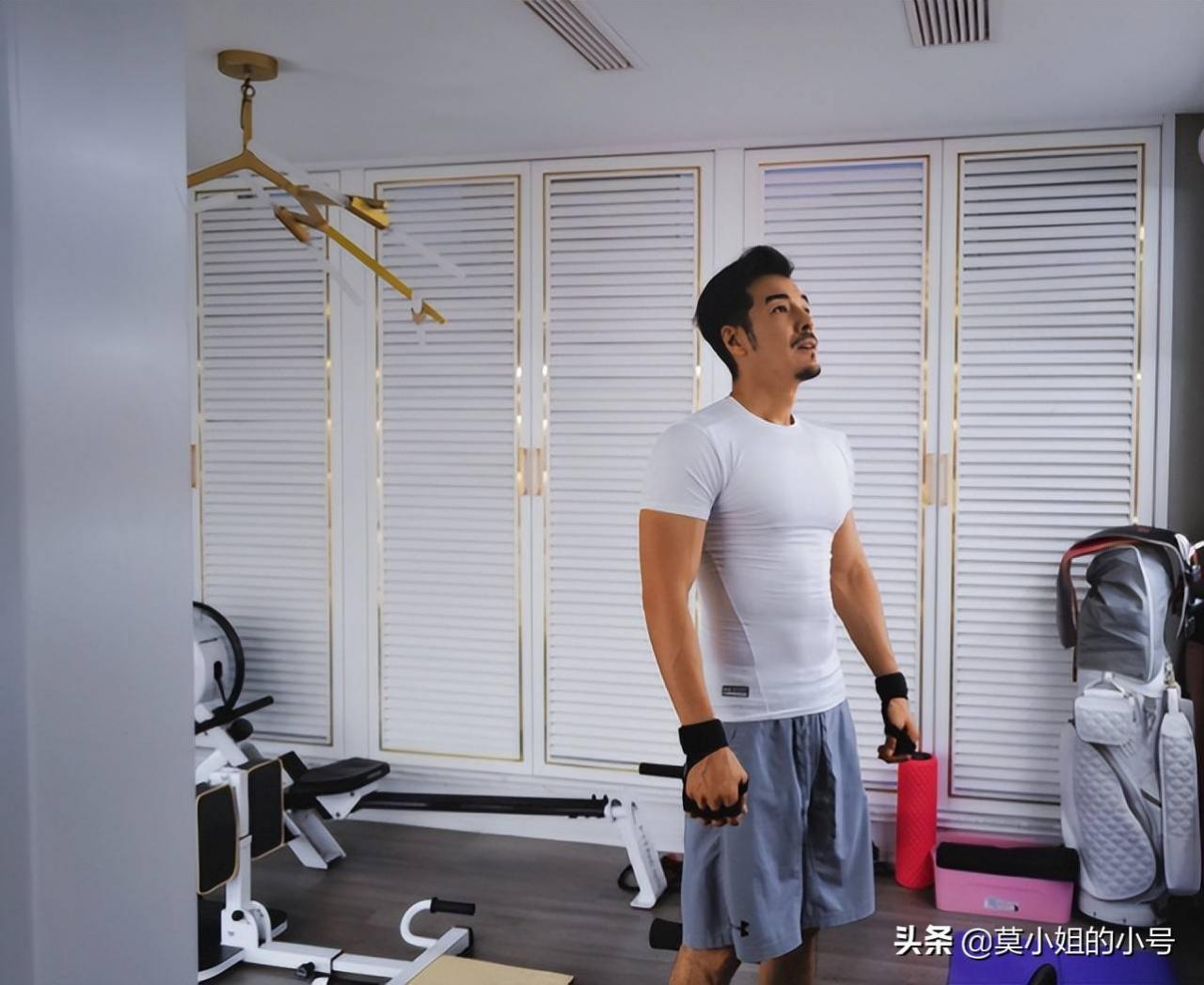 成熟大叔型明星(成熟大叔男明星)