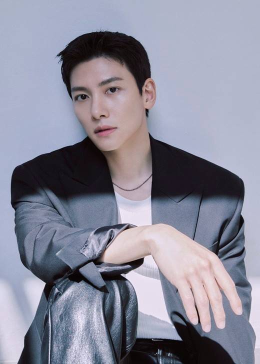 国内外的吉昌旭粉丝共同捐款1300万韩元，帮助贫困家庭的生活费和医疗费。