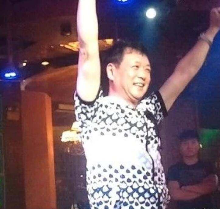 因流氓罪被判4年,“铁窗”王子迟志强是真流氓还是“坏人”?