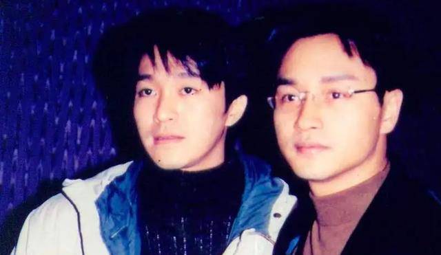 万人空巷送别巨星张国荣(张国荣从24楼跳下)