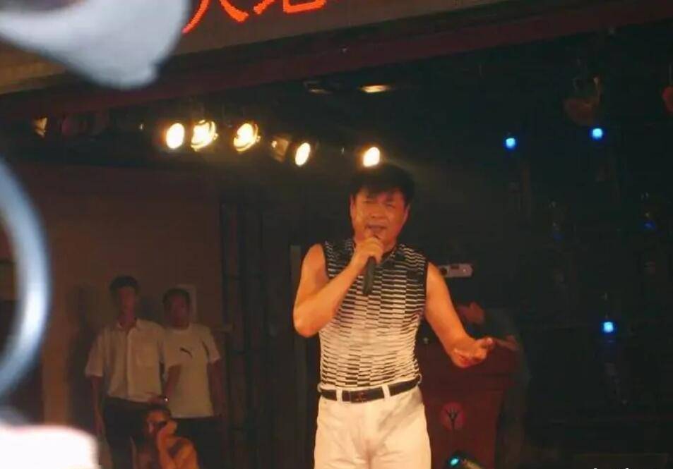 因流氓罪被判4年,“铁窗”王子迟志强是真流氓还是“坏人”?