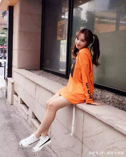 程潇太胖成不了爱豆?看看她的腿和她旁边那个女孩的腿的对比。如果她体重超过一百呢?