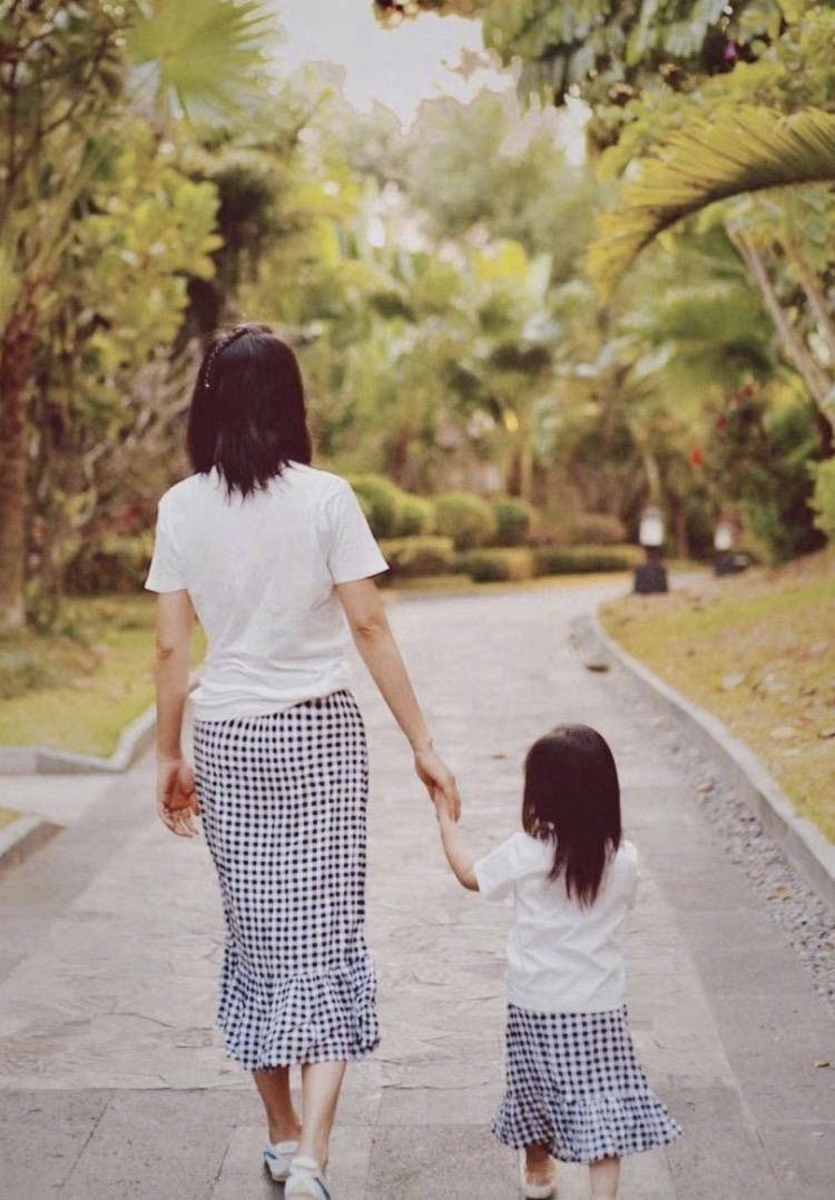 朱丹待产照(朱丹晒产后写真)