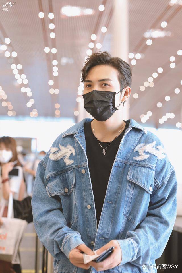 张彬彬呆萌(霸道男神照片)