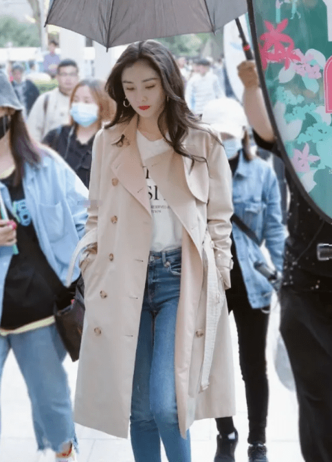 八年后，我撞见了他们过期的糖果。杨幂：满眼都是你为什么不珍惜？