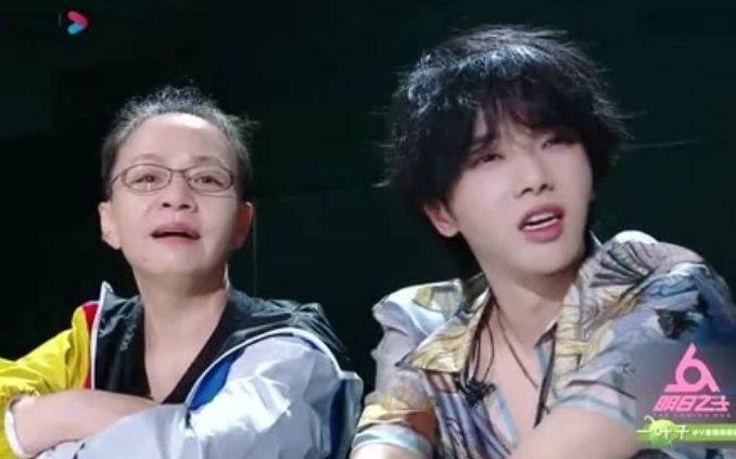 她凭借《家有儿女》走红,经历了两次失败的婚姻,如今三次婚姻终于幸福。