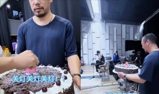 50岁的汪峰用全家福庆祝生日。大女儿苹果很少露面,颜值不输章子怡。