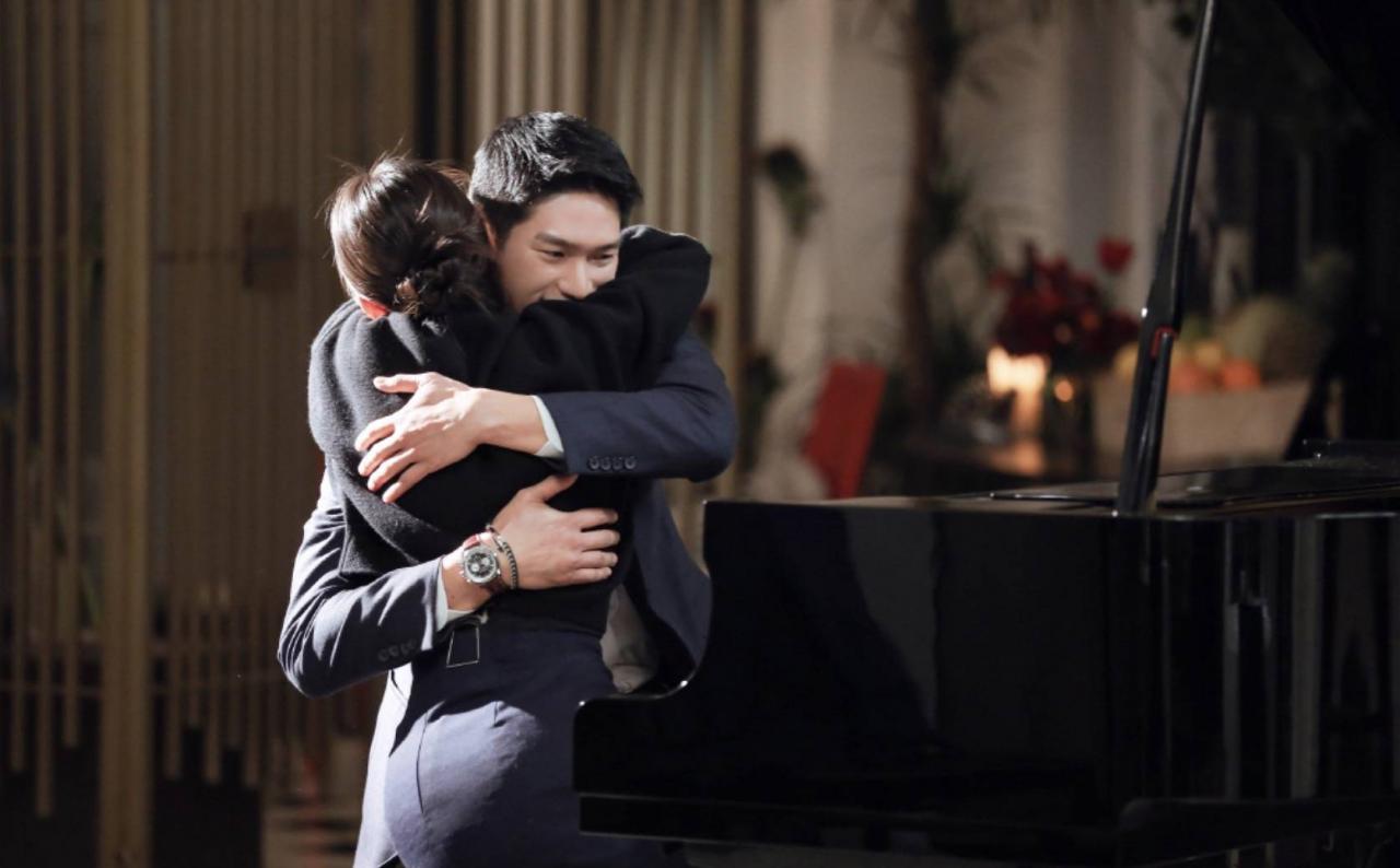 吴永恩丽江之行，奥利维亚，多次偶遇。他们的脸被赞，身高差最可爱。