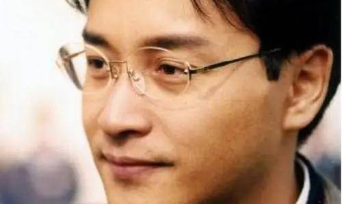 万人空巷送别巨星张国荣(张国荣从24楼跳下)