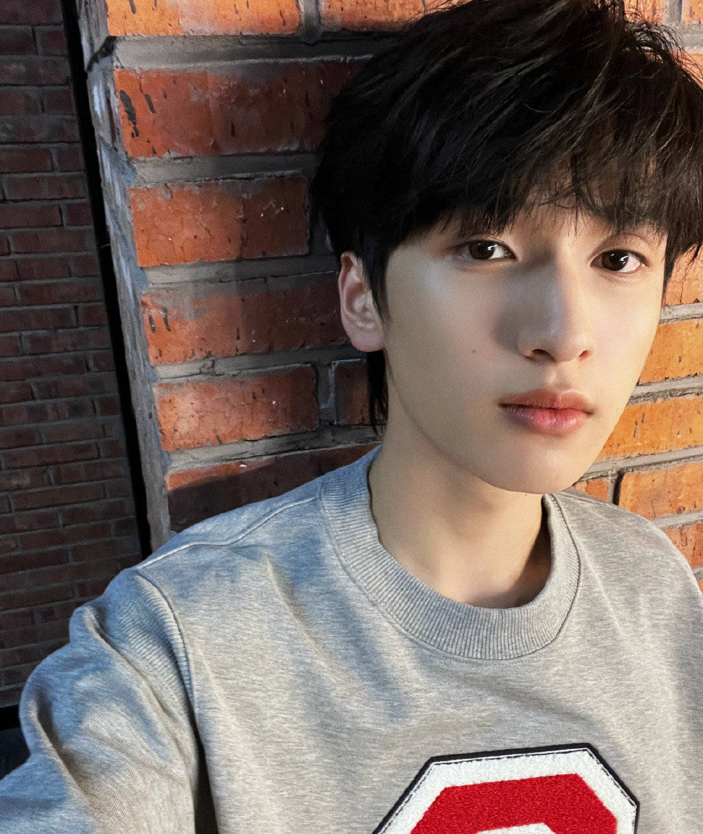 的新歌被指抄袭颜《Y》 man的编曲，并予以否认。