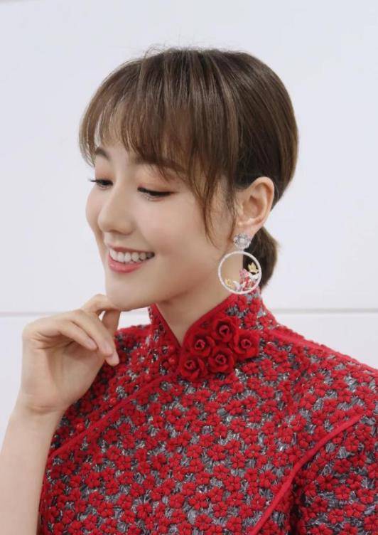 主持人王冠结婚了吗丈夫是谁(王冠李咏主持过的节目)