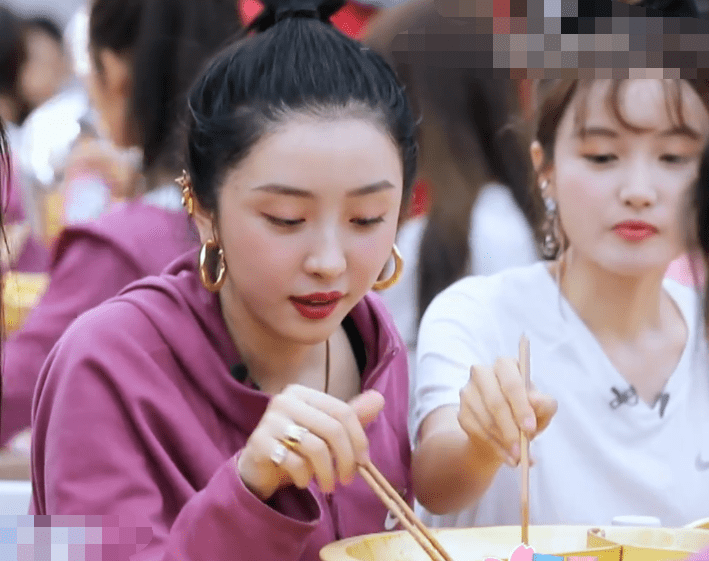 赵小棠是不是真的喜欢虞书欣(赵小棠蹭虞书欣热度)