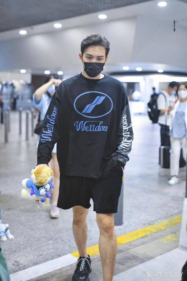 张彬彬呆萌(霸道男神照片)