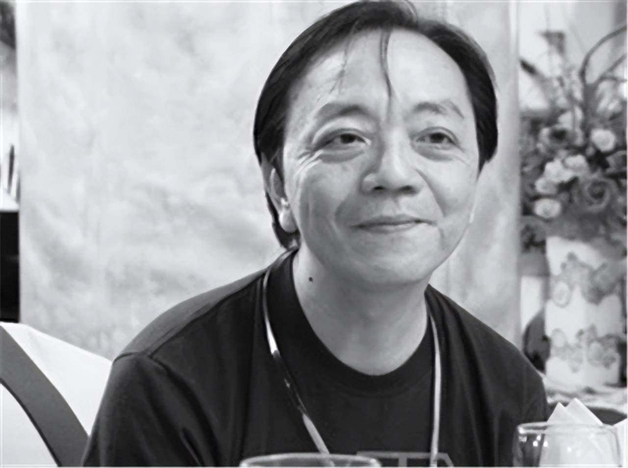 金曲奖向陈等10位已故音乐人致敬，其中年龄最小的只有26岁，画面让人落泪。