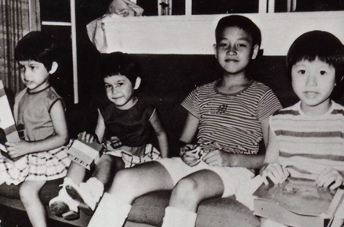 张国荣逝世17周年唐鹤德发文缅怀(2002年张国荣生日唐鹤德为什么缺席)