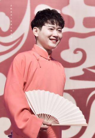 最强的面对面，一半厉害，一半聪明。《庆余年》她是杨幂和赵的“合体”。