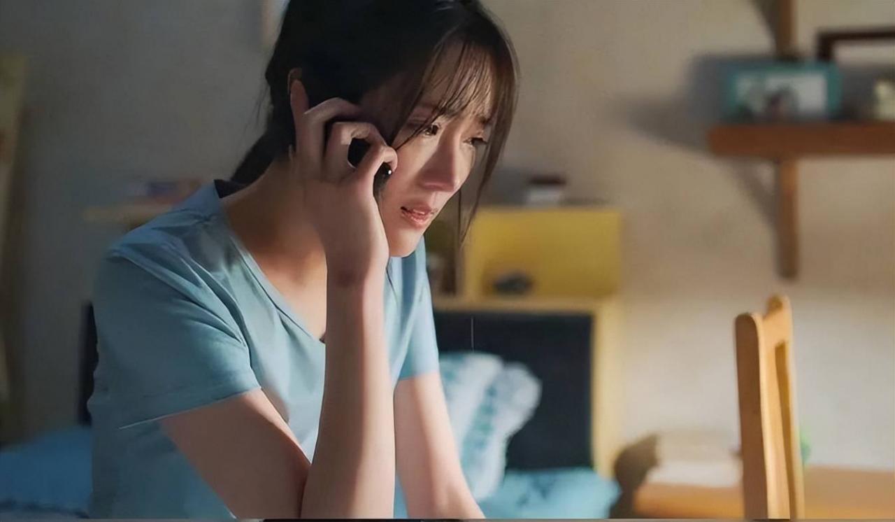 看到《幸福到万家》，气得质问赵。原因引起了观众的笑声。