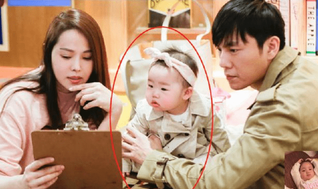 秦昊的女儿“反向”成长,五官越来越精致,颜值也逐渐向伊能静靠拢。