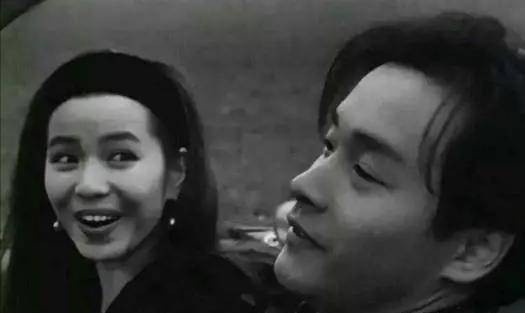 万人空巷送别巨星张国荣(张国荣从24楼跳下)