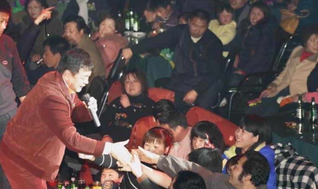 因流氓罪被判4年,“铁窗”王子迟志强是真流氓还是“坏人”?