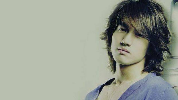 刘浩然真名叫刘源,刘亦菲以前叫安峰,Crystal原名土里土气,很配张馨!