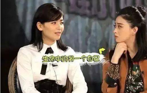 刘涛同台零互动，杨幂扇霍思燕耳光，你们圈里的塑料姐妹都在撕，都在吓。