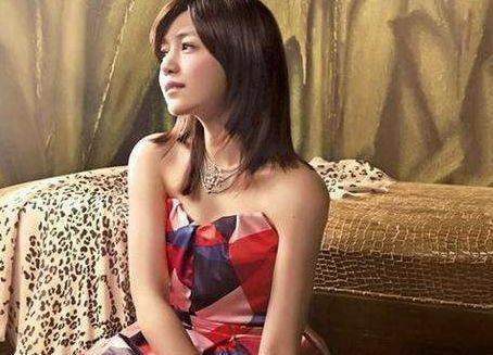 刘浩然真名叫刘源，刘亦菲以前叫安峰，Crystal原名土里土气，很配张馨！