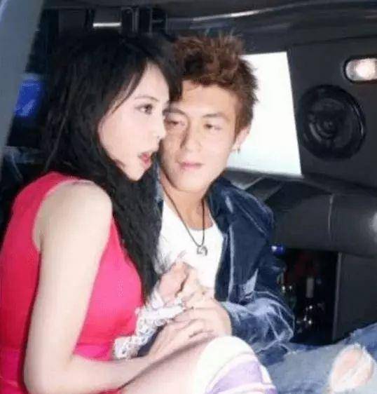 为什么女演员喜欢和陈冠希一起玩？看到合影的理由也难怪女人这么好！