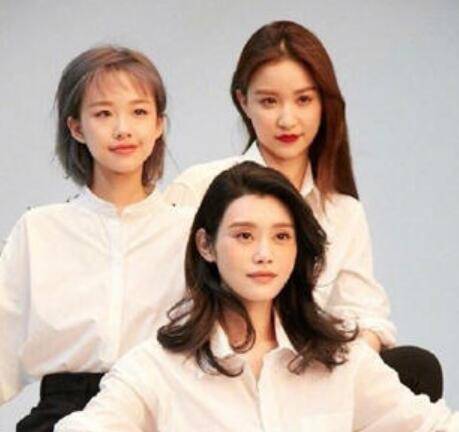 热依扎恢复机场照(热依扎晒全家福感谢粉丝)