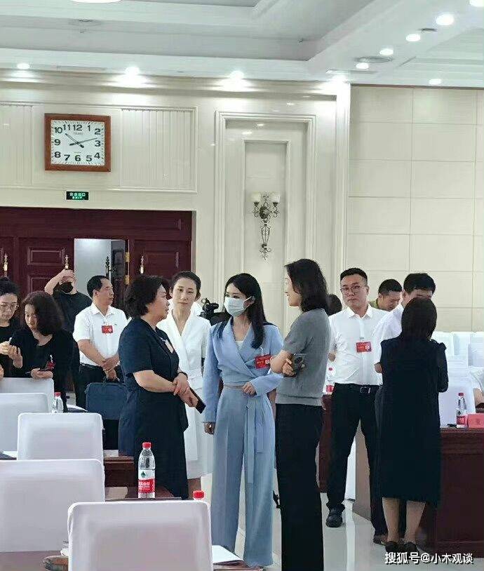 赵丽颖当服务员(赵丽颖以前做过服务员吗)