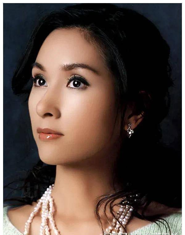 杨恭如和李嘉欣谁漂亮(杨恭如是港姐吗)