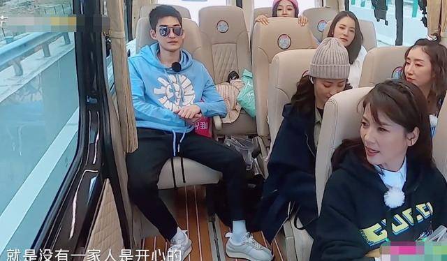 当刘涛第一次录制《妻旅》时，他想退出。他比不上娜娜，言语中充满了敬佩！