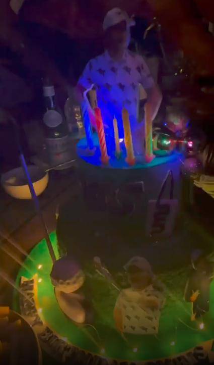 新加坡第一美女范文芳庆祝丈夫生日!像女孩一样又白又漂亮,7岁的儿子长得像他爸爸。