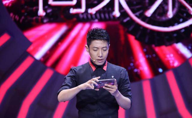 程锦江撒贝宁男主:不好意思,你这么拼命夸他他会在意吗?