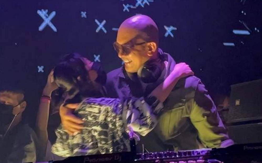 为什么要参加金曲奖?弓的回答太标准了。难怪妈妈的态度会变。