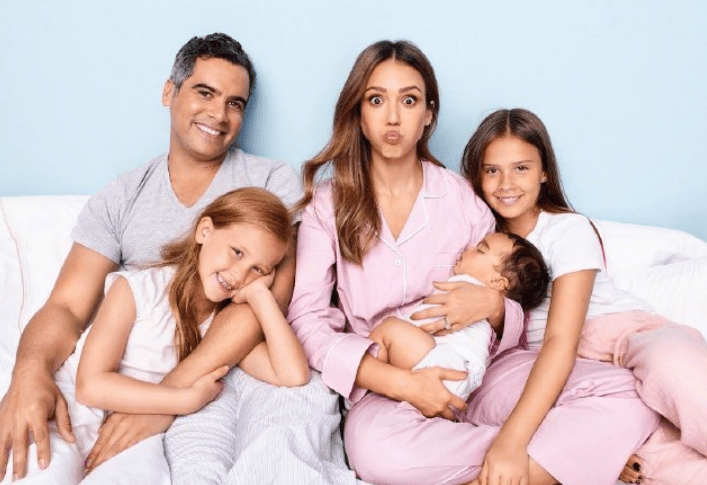 美国女演员杰西卡·坎贝尔(杰西卡阿尔芭近照)