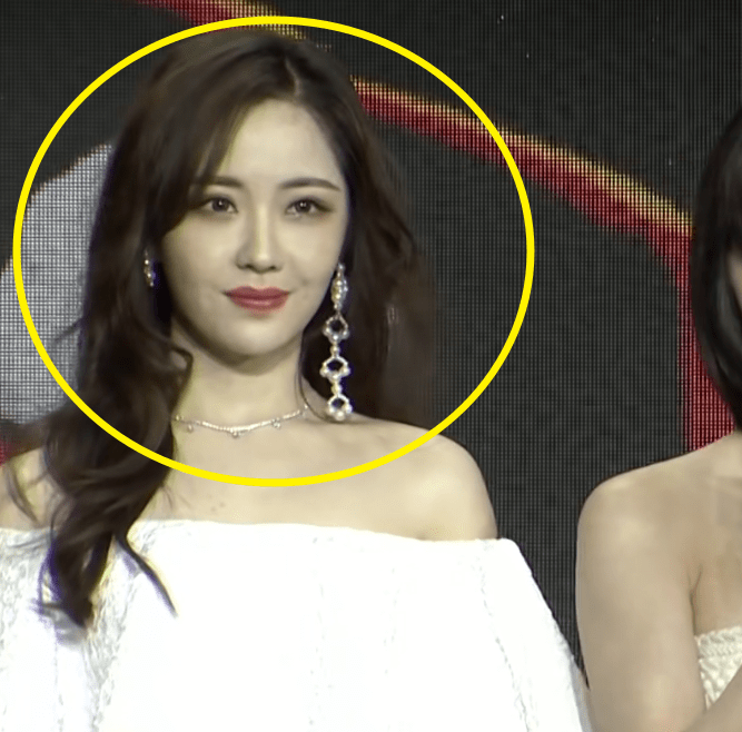 硬糖少女陈卓璇身高(硬糖少女获奖出镜生图曝光，赵粤颜值显老，陈卓璇脸大了一倍)