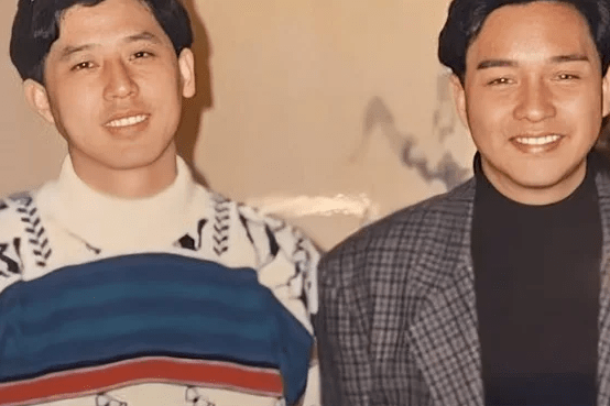 张国荣逝世17周年唐鹤德发文缅怀(2002年张国荣生日唐鹤德为什么缺席)