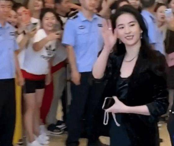 刘亦菲 双下巴(刘亦菲 下巴)