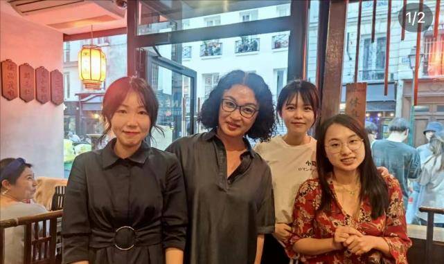 时隔四年，《金星秀》回归！54岁时，偶然遇见维纳斯帕里斯，与丈夫相依为命。