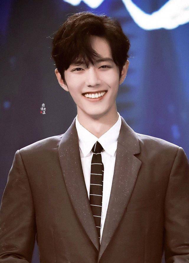 肖战的小姑娘是谁(肖战的小可爱)