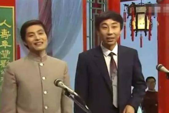 相声天才刘伟:从巅峰变成了“囚徒”,离开冯巩就不会红了。