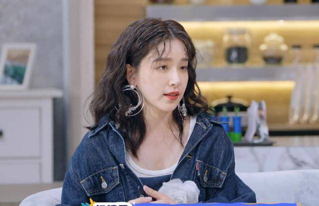 阿迪也想搞个副业,但是一次开店都没成功。陈晓宇毫不留情地当面吐了。