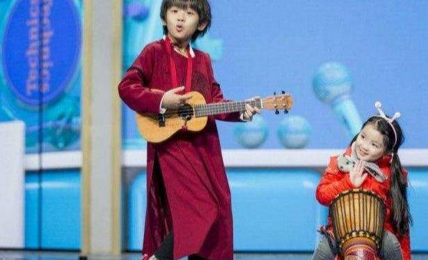 有一种“惊喜”是,Aly长大了,外貌变化很大,直接认不出来了。